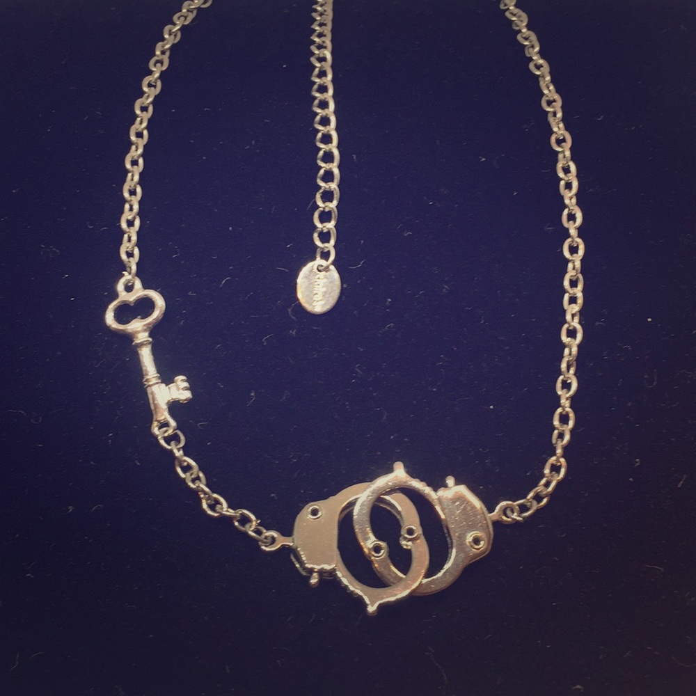 Claire’s Cuffs and Skeleton Key Combo Choker